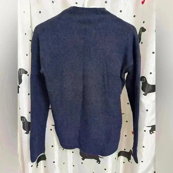 Banana  Republic sweater - Picture 3 of 7